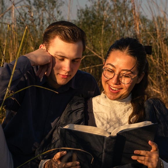 Meet your Posher, Gabby - Picture 8 of 12